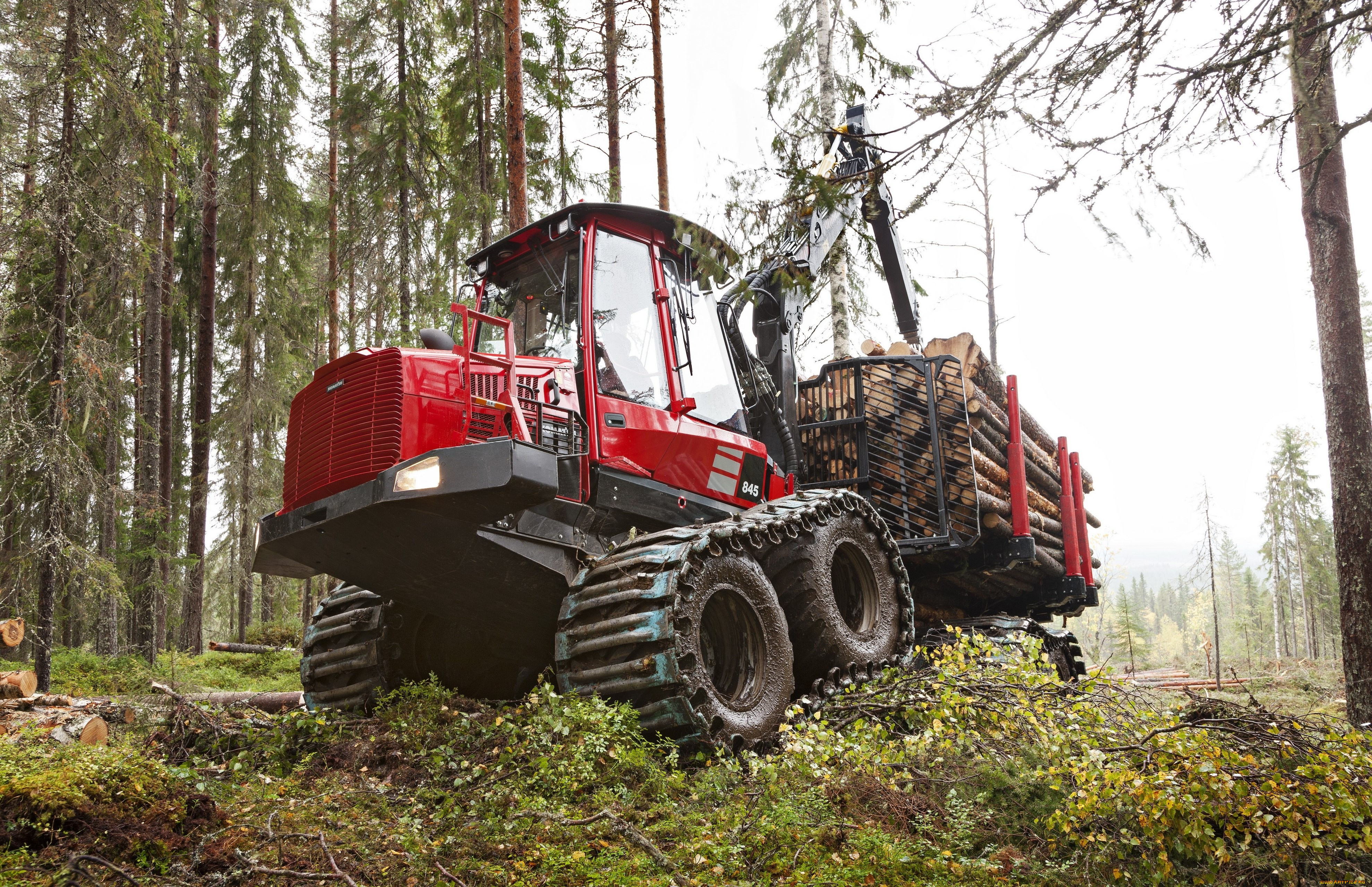 Красная техника. Форвардер Komatsu 845. Это форвардера Коматсу. Комацу 865 Лесозаготовительная техника. Комацу 846 форвардер.